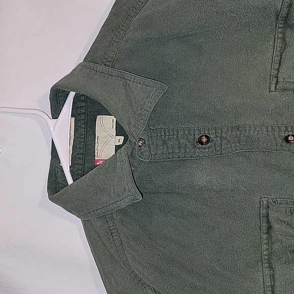 Outdoor Life LEVI'S Green Casual Button Down Shirt Men's Size S Comfort Casual - Picture 3 of 7